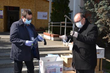 Środki ochrony osobistej od Burmistrza dla walczących z epidemią