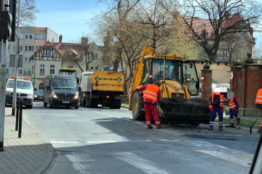Remonty cząstkowe nawierzchni dróg w mieście