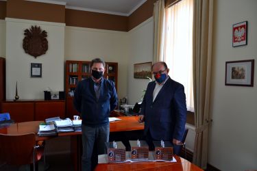 Ozonatory do dezynfekcji pomieszczeń od oleśnickiego przedsiębiorcy Andrzeja Horna.