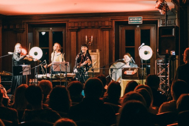 Miejski Ośrodek Kultury i Sztuki w Oleśnicy zaprasza na koncert wrocławskiego zespołu KOSY