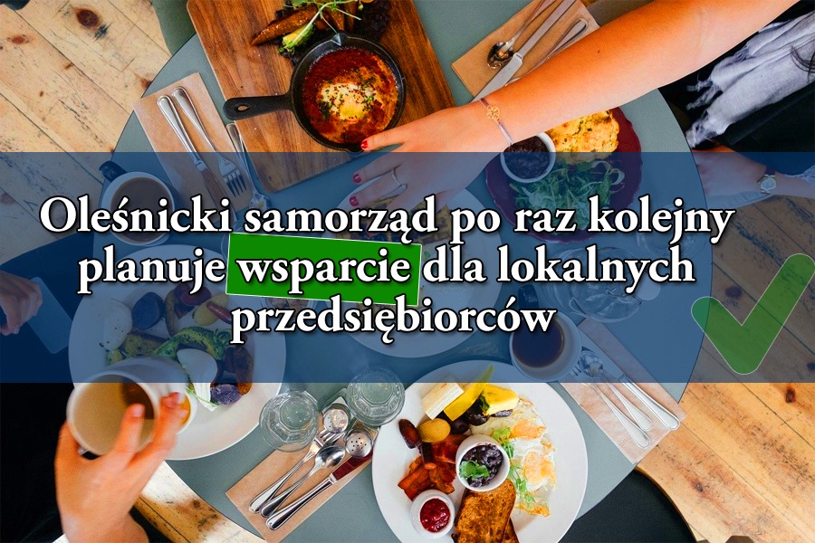 przedsiębiorcy przy stole przedsiębiorcy przy stole