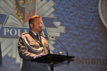 102. rocznica powstania policji - funkcjonariusze świętowali w Oleśnicy