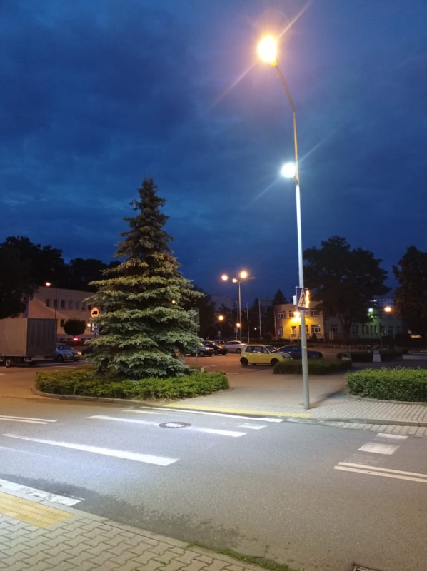 przejście dla pieszych ze ledowym oznakowaniem