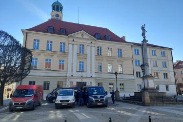 Dzięki współpracy ze stowarzyszeniem z Niemiec do Oleśnicy trafiła kolejna dostawa potrzebnych rzeczy