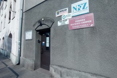  PORADNIA DZIECI CHORYCH przeniesiona do Przychodni Rejonowej nr 2 przy ul. Hallera 25