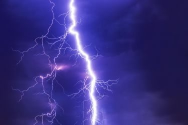 Zbliża się burza z gradobiciem! Uważajcie