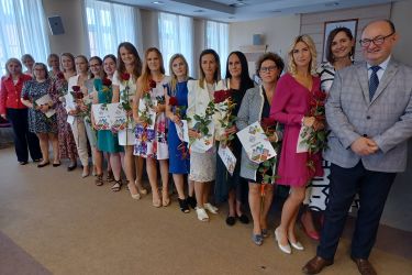 Uroczystość wręczenia aktów nadania stopnia awansu zawodowego nauczyciela na stopień nauczyciela mianowanego