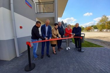 Otwarcie ważnej inwestycji w Oleśnicy! To dwa nowe budynki socjalne