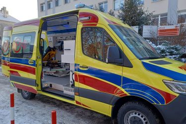 Nowa karetka trafiła do Oleśnicy