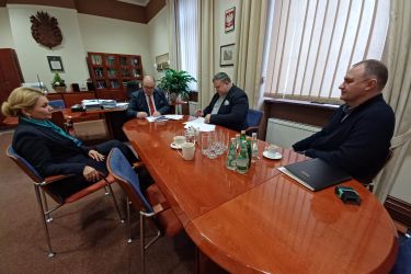 Podpisano umowę na budowę dróg o nawierzchni utwardzonej wraz z infrastrukturą techniczną w ul. Kosynierów, Demokratów i Glinianej 