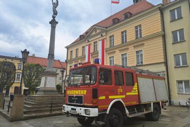 Wóz strażacki dla strażaków w Charkowie w Ukrainie od naszego miasta partnerskiego Warendorf