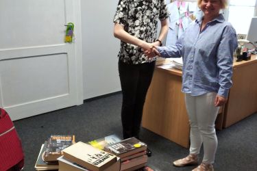 Oleśniczanin Mateusz Pietras zorganizował zbiórkę książek dla oleśnickiej biblioteki