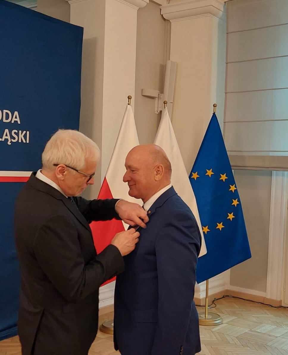 odznaczenie dla mężczyzny