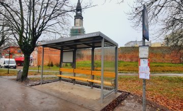 Nowe "zielone" wiaty przystankowe w ul. Rzemieślniczej w Oleśnicy