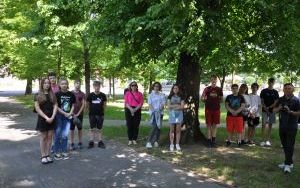 Imienne tabliczki umieszczone przy Dębach Katyńskich (6)