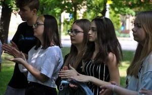 Imienne tabliczki umieszczone przy Dębach Katyńskich (11)