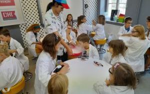 Wakacyjne zajęcia dla dzieci  i młodzieży w Bibliotece (5)