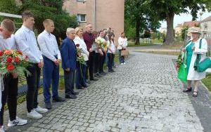 Pomnik prof. Antoniego Cieszyńskiego (3)