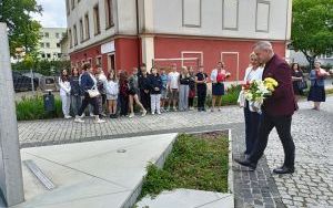 Pomnik prof. Antoniego Cieszyńskiego (3)