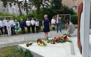 Pomnik prof. Antoniego Cieszyńskiego (5)