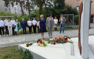 Pomnik prof. Antoniego Cieszyńskiego (4)