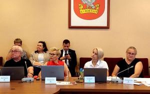 Wotum zaufania i absolutorium dla Burmistrza Oleśnicy (7)