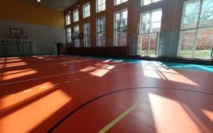 Nowa wykładzina w sali sportowej SP 2 (6)