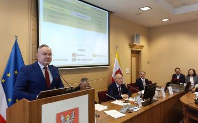 Wotum zaufania i absolutorium (16)