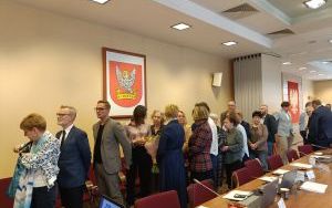 Wotum zaufania i absolutorium (6)