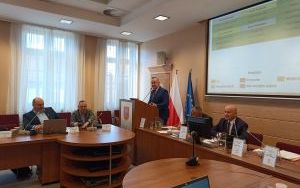 Wotum zaufania i absolutorium (14)