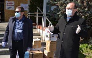 Środki ochrony osobistej od Burmistrza dla walczących z epidemią  (4)