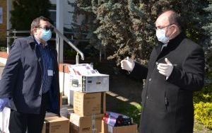 Środki ochrony osobistej od Burmistrza dla walczących z epidemią  (3)