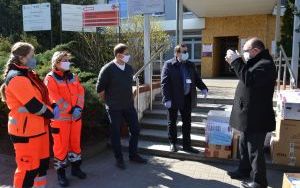 Środki ochrony osobistej od Burmistrza dla walczących z epidemią  (3)