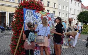 Warsztaty malarskie „Miejskie opowieści” (7)